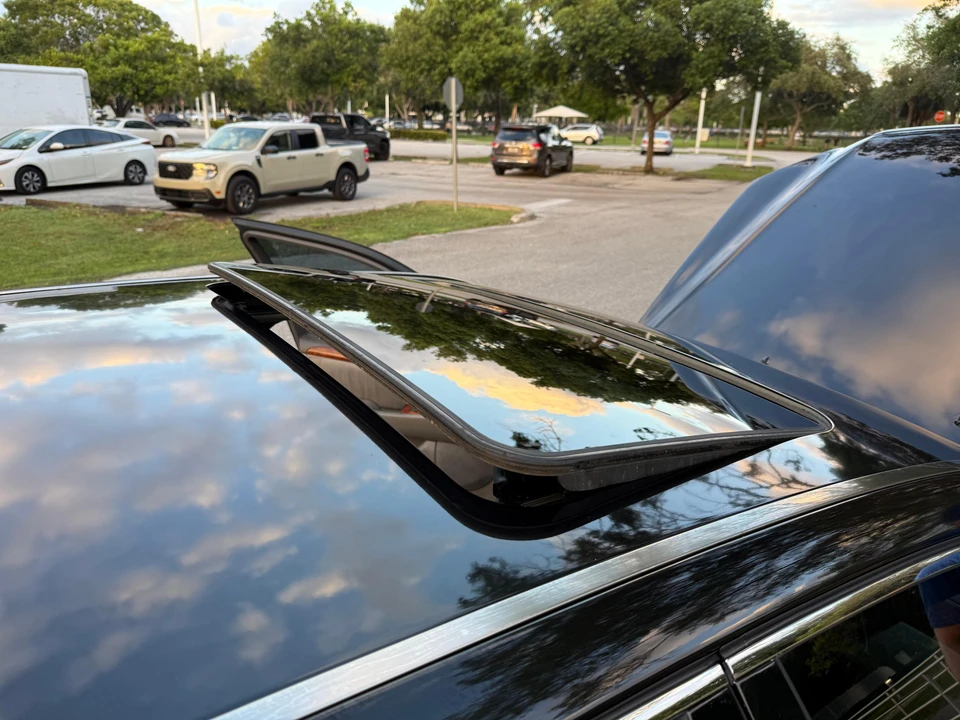 2001 Lexus LS 3rd Gen - Image 31 of 31