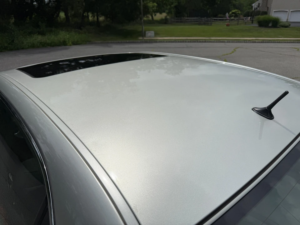 2001 Lexus LS 3rd Gen - Image 25 of 31