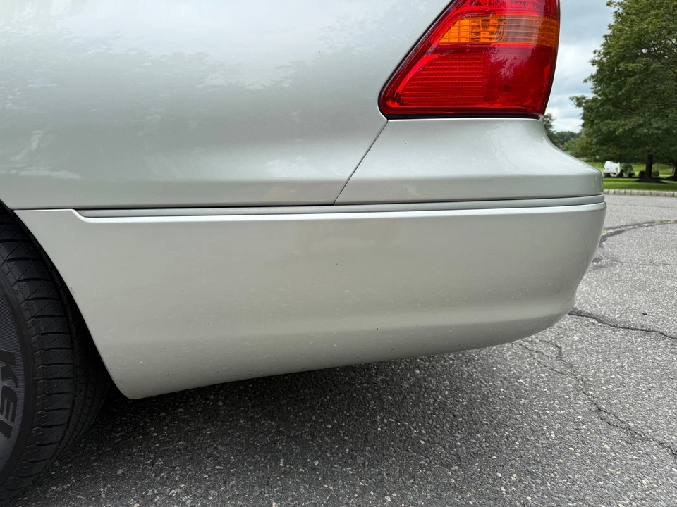 2001 Lexus LS 3rd Gen - Image 28 of 31