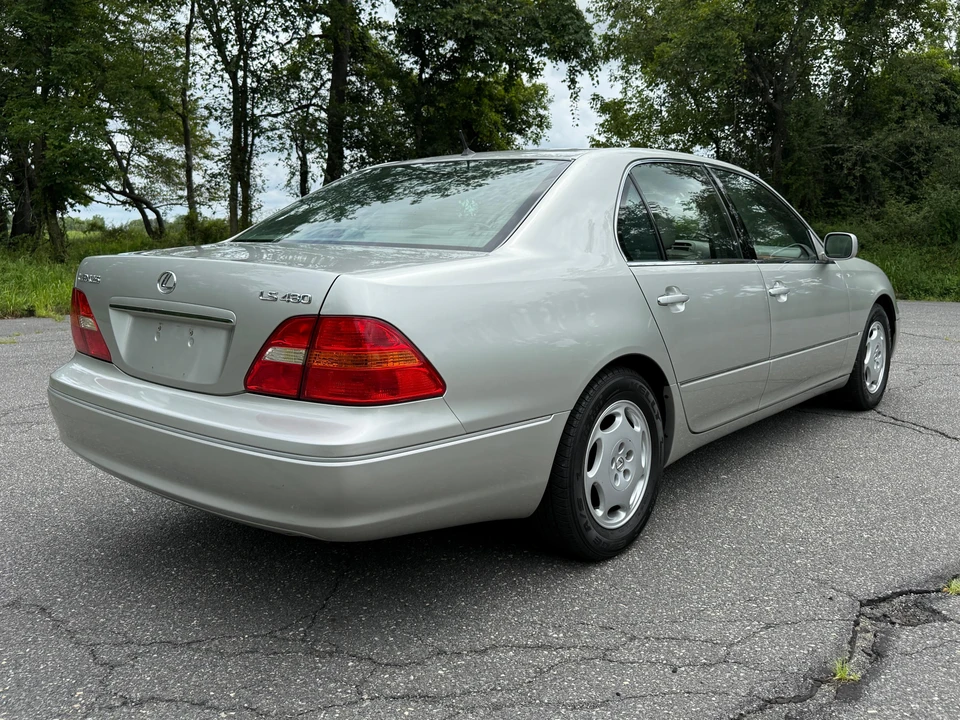 2001 Lexus LS 3rd Gen - Image 8 of 31