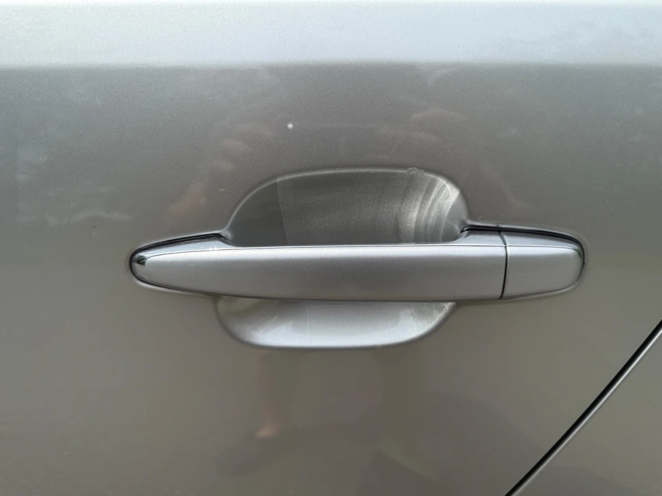 2001 Lexus LS 3rd Gen - Image 24 of 31