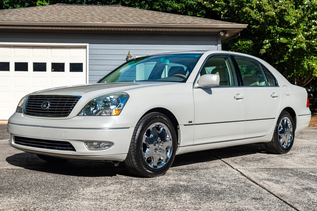 2001 Lexus LS 3rd Gen - Image 7 of 31
