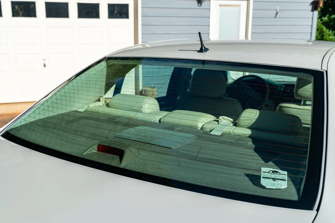 2001 Lexus LS 3rd Gen - Image 20 of 31