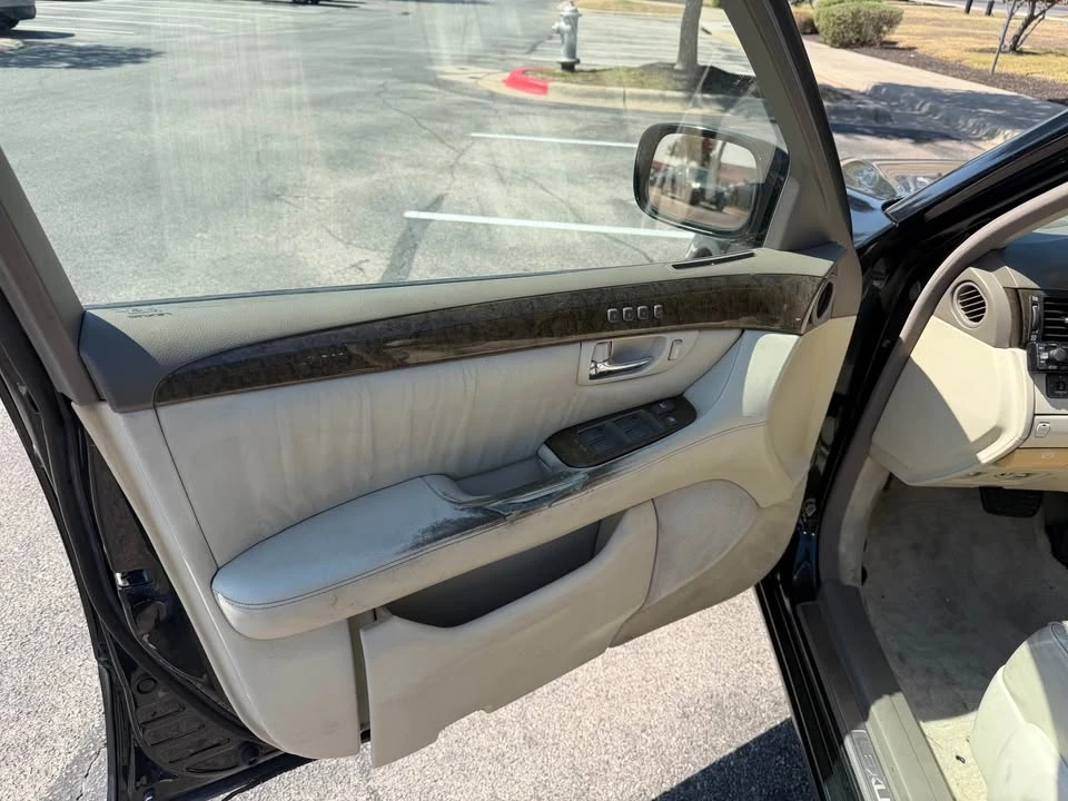 2001 Lexus LS 3rd Gen - Image 6 of 14