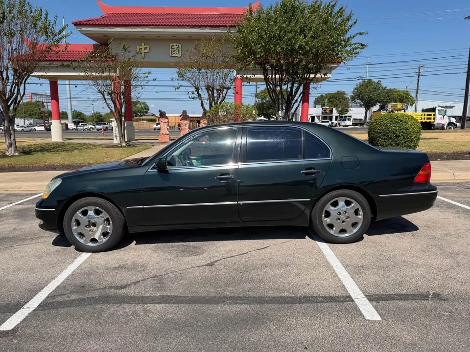 2001 Lexus LS 3rd Gen - Image 2 of 14