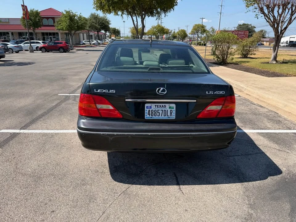 2001 Lexus LS 3rd Gen - Image 3 of 14