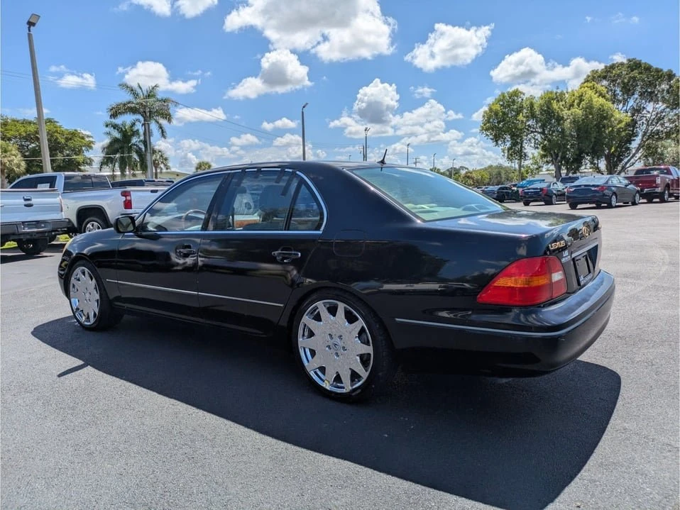 2001 Lexus LS 3rd Gen - Image 5 of 20
