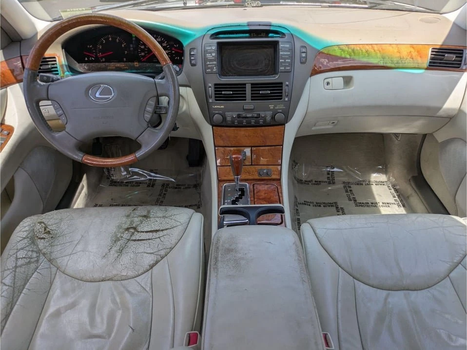 2001 Lexus LS 3rd Gen - Image 11 of 20