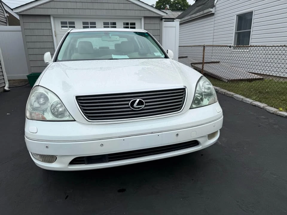 2001 Lexus LS 3rd Gen - Image 5 of 11