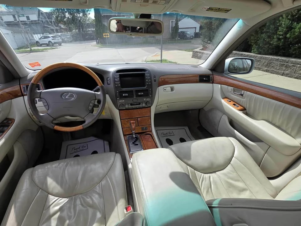 2001 Lexus LS 3rd Gen - Image 7 of 9