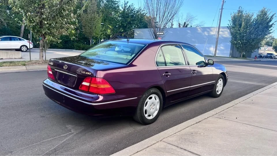 2001 Lexus LS 3rd Gen - Image 3 of 16