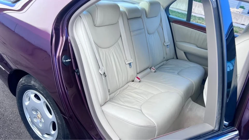 2001 Lexus LS 3rd Gen - Image 13 of 16