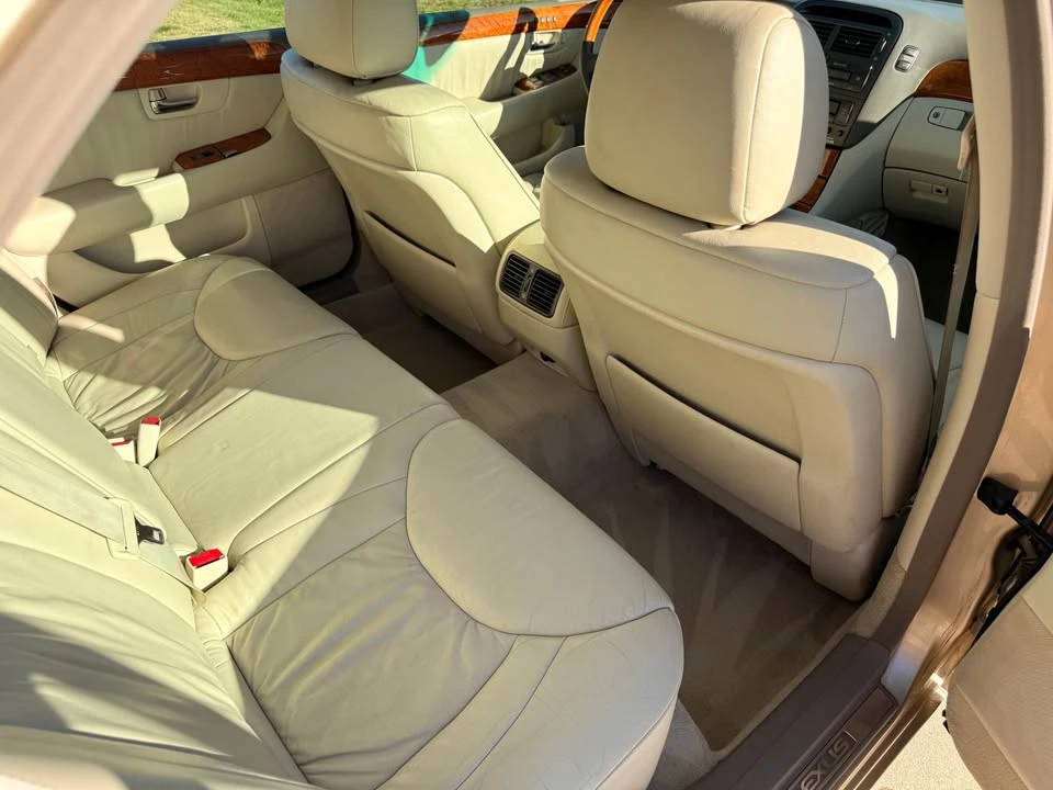 2001 Lexus LS 3rd Gen - Image 6 of 9