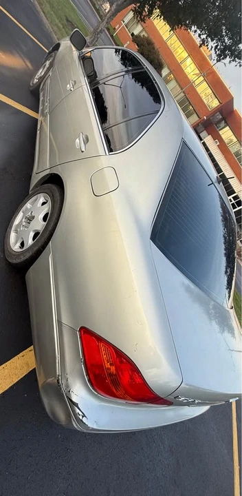 2001 Lexus LS 3rd Gen - Image 4 of 6