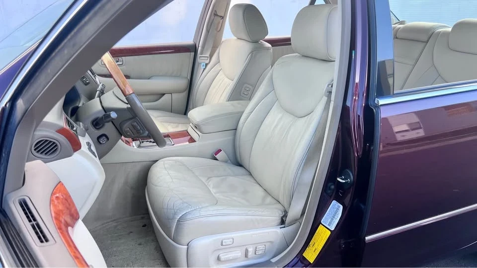 2001 Lexus LS 3rd Gen - Image 12 of 16