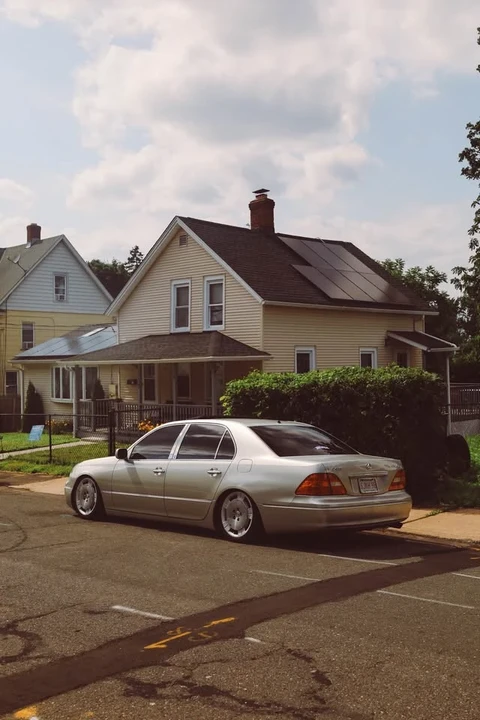 2001 Lexus LS 3rd Gen - Image 5 of 7