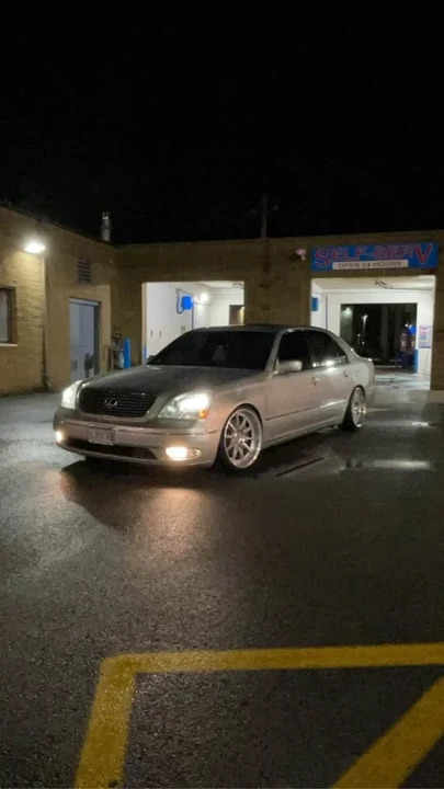 2001 Lexus LS 3rd Gen - Image 7 of 7