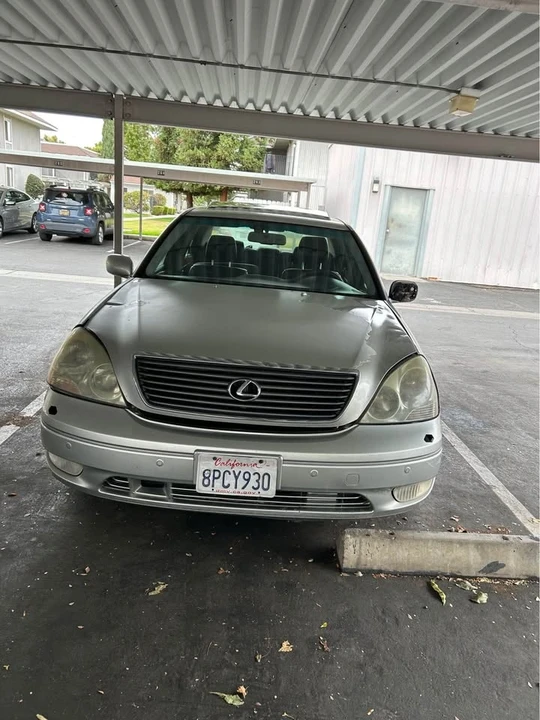 2001 Lexus LS 3rd Gen - Image 4 of 12