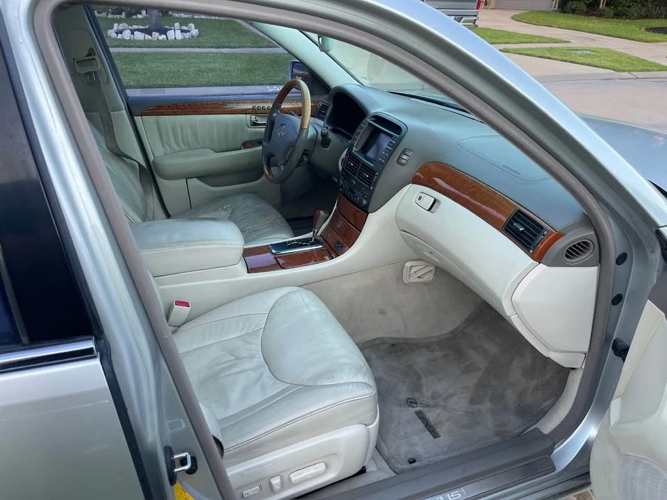 2001 Lexus LS 3rd Gen - Image 7 of 8