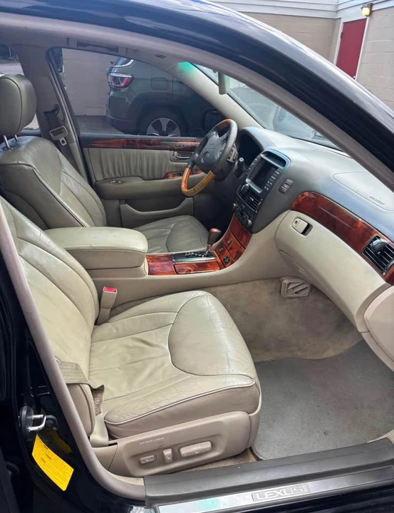 2001 Lexus LS 3rd Gen - Image 6 of 7