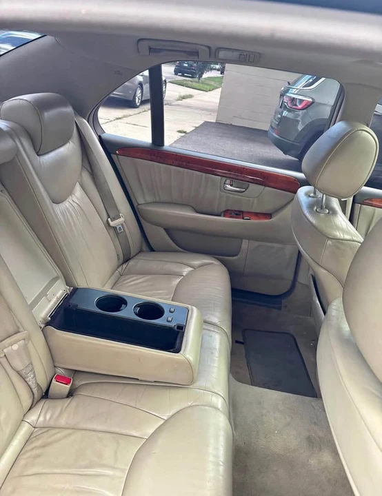 2001 Lexus LS 3rd Gen - Image 4 of 7