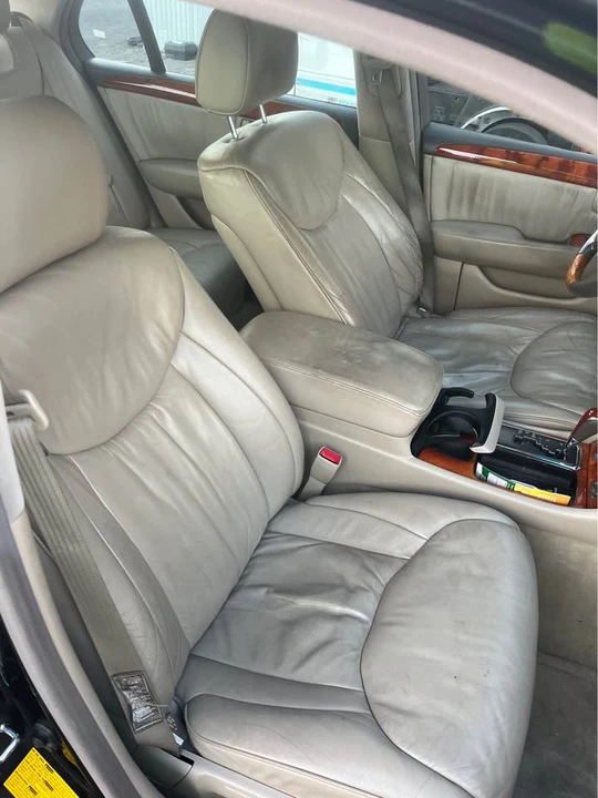 2001 Lexus LS 3rd Gen - Image 9 of 16