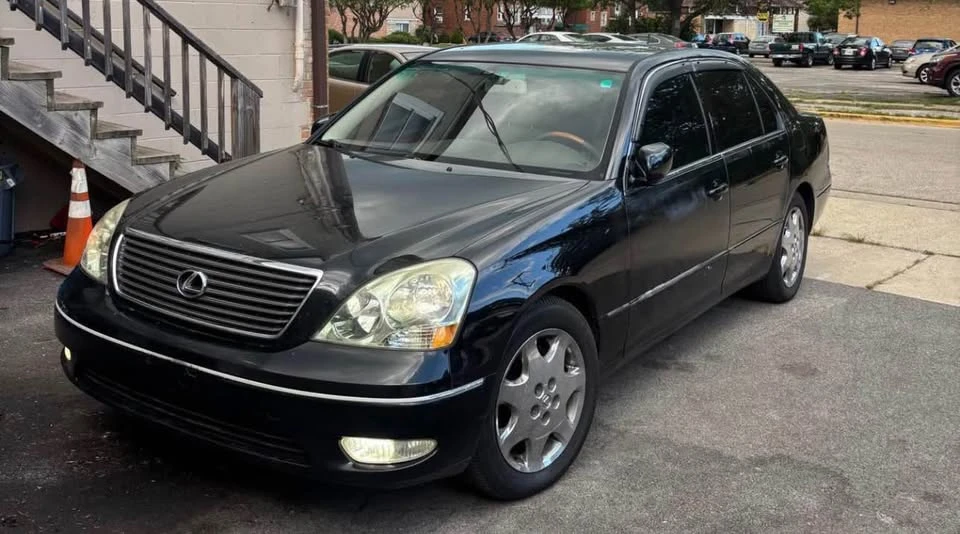 2001 Lexus LS 3rd Gen - Image 2 of 7