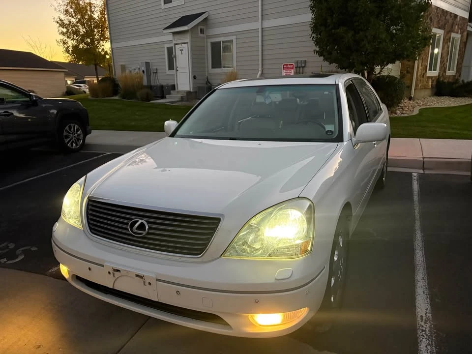 2001 Lexus LS 3rd Gen - Image 5 of 6