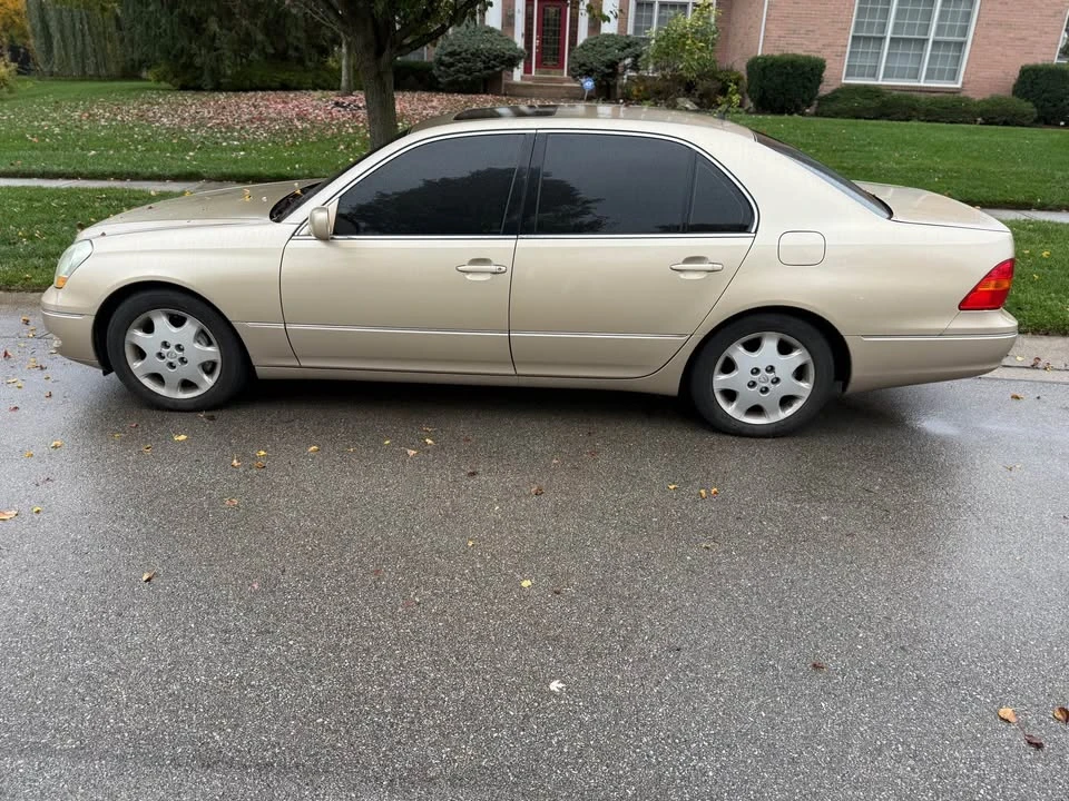 2001 Lexus LS 3rd Gen - Image 2 of 6