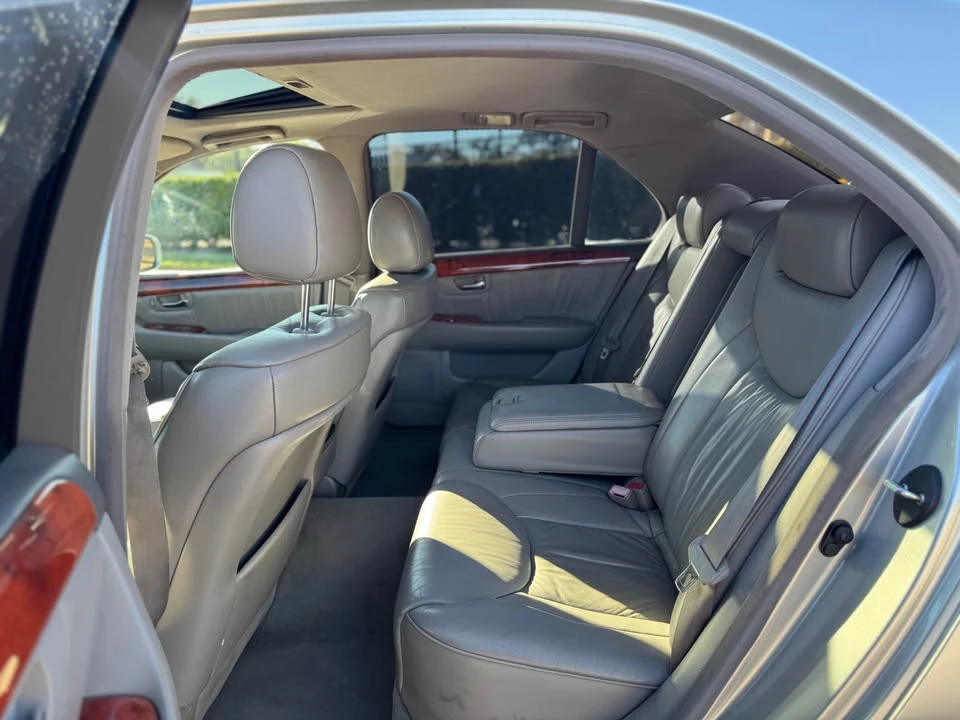 2001 Lexus LS 3rd Gen - Image 6 of 7