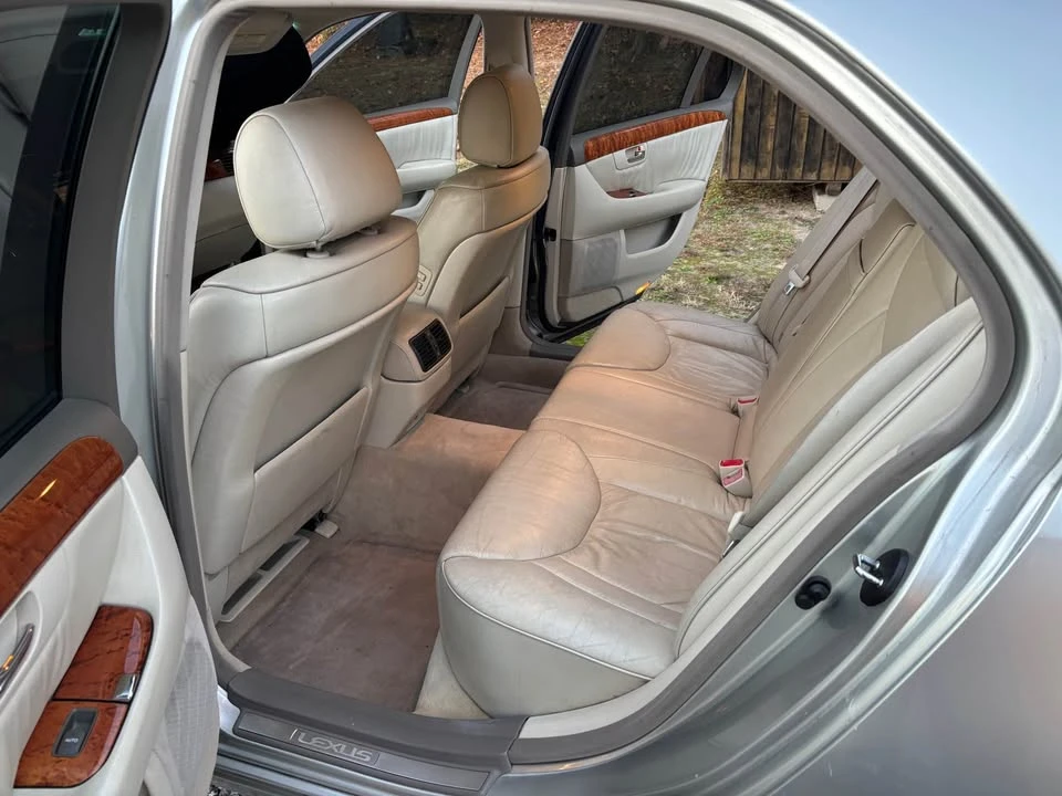 2001 Lexus LS 3rd Gen - Image 6 of 15