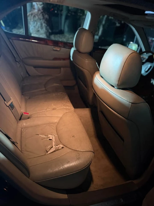2001 Lexus LS 3rd Gen - Image 5 of 5