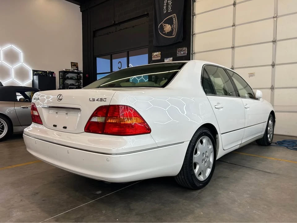 2001 Lexus LS 3rd Gen - Image 2 of 17