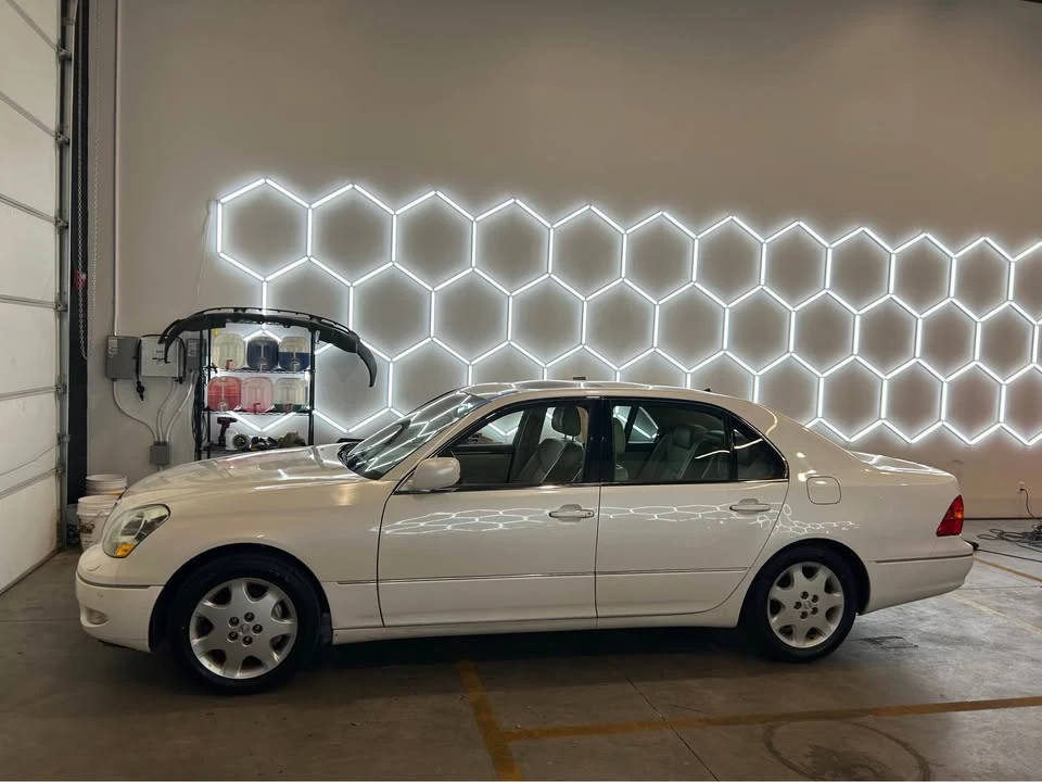 2001 Lexus LS 3rd Gen - Image 5 of 17