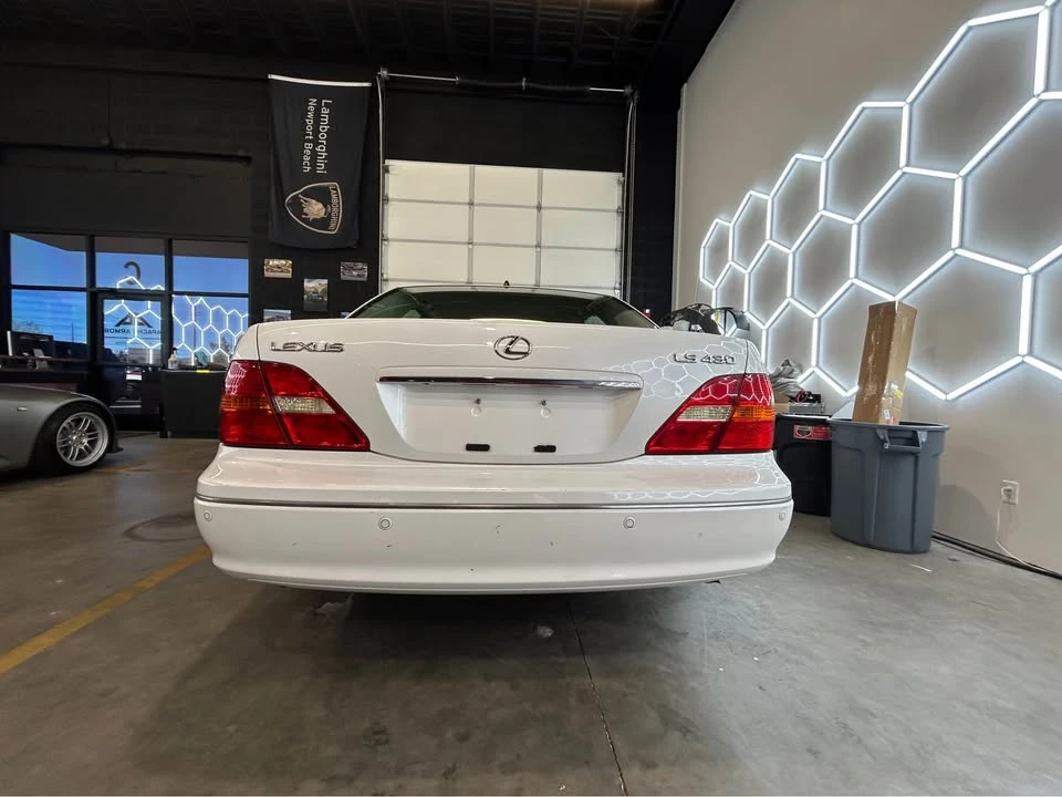 2001 Lexus LS 3rd Gen - Image 7 of 17