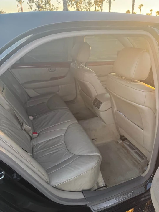 2001 Lexus LS 3rd Gen - Image 4 of 5