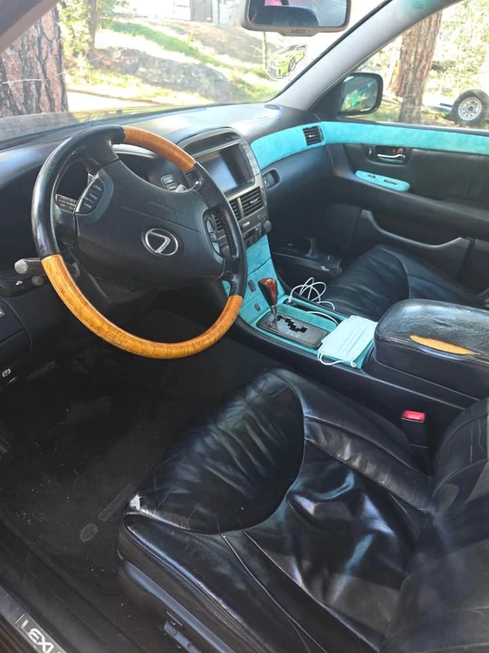2001 Lexus LS 3rd Gen - Image 4 of 5