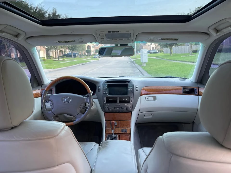 2001 Lexus LS 3rd Gen - Image 6 of 8