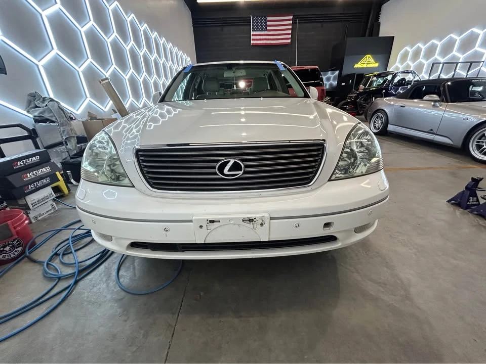 2001 Lexus LS 3rd Gen - Image 8 of 17