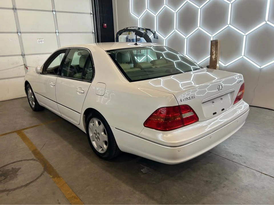 2001 Lexus LS 3rd Gen - Image 4 of 17