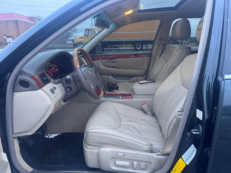 2001 Lexus LS 3rd Gen - Image 12 of 14