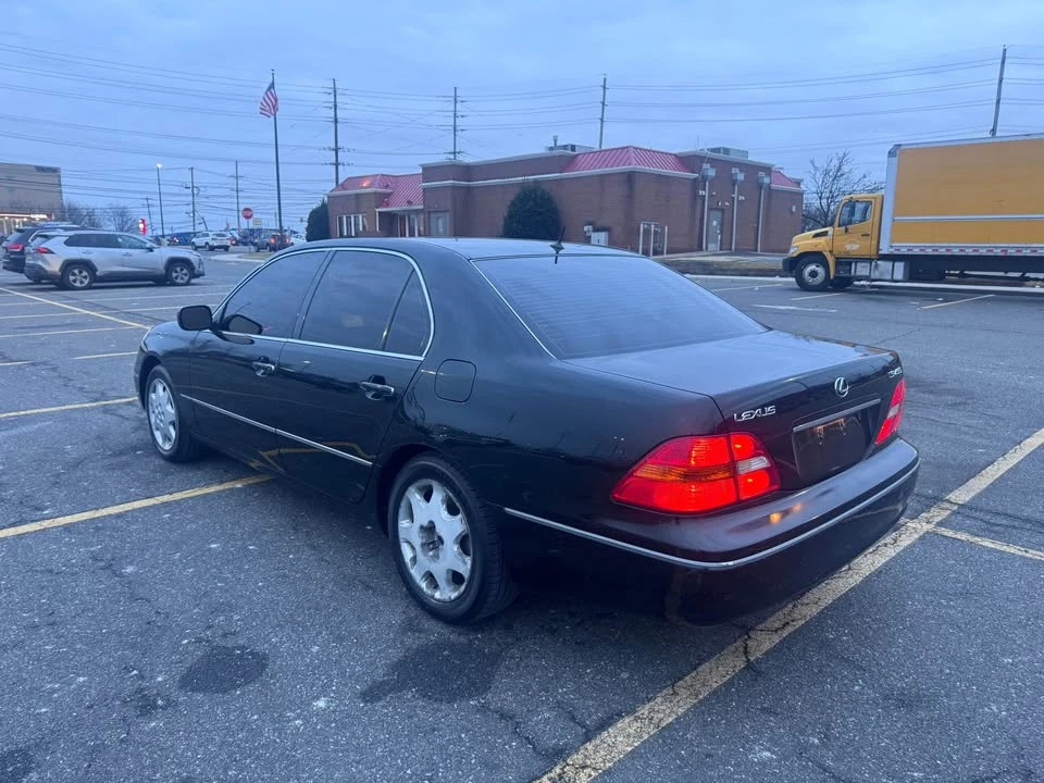 2001 Lexus LS 3rd Gen - Image 8 of 14