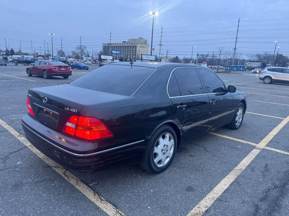 2001 Lexus LS 3rd Gen - Image 5 of 14