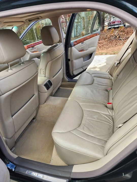 2001 Lexus LS 3rd Gen - Image 8 of 8