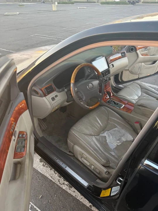 2001 Lexus LS 3rd Gen - Image 5 of 5