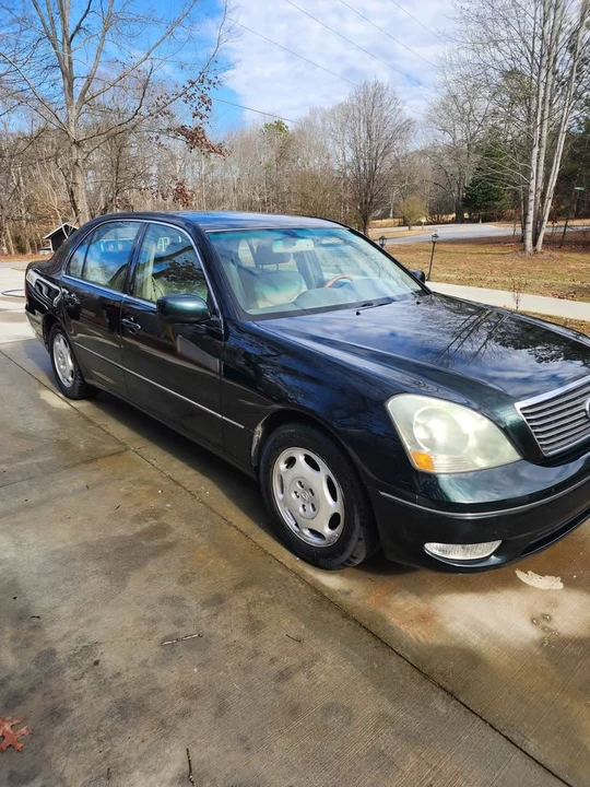 2001 Lexus LS 3rd Gen - Image 2 of 8