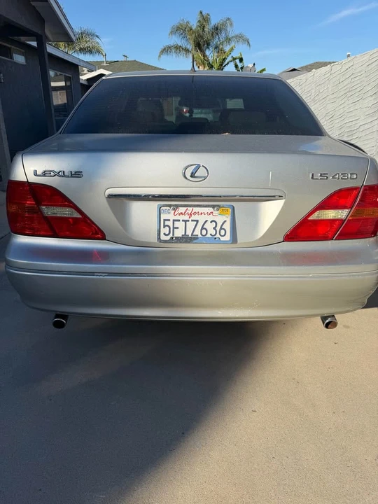 2001 Lexus LS 3rd Gen - Image 4 of 14