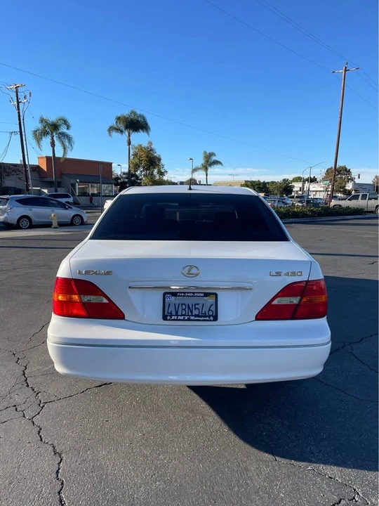 2001 Lexus LS 3rd Gen - Image 6 of 15