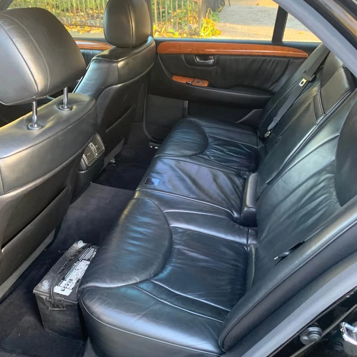 2001 Lexus LS 3rd Gen - Image 7 of 9
