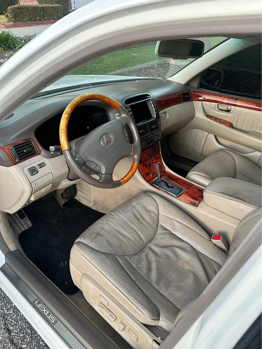 2001 Lexus LS 3rd Gen - Image 7 of 9